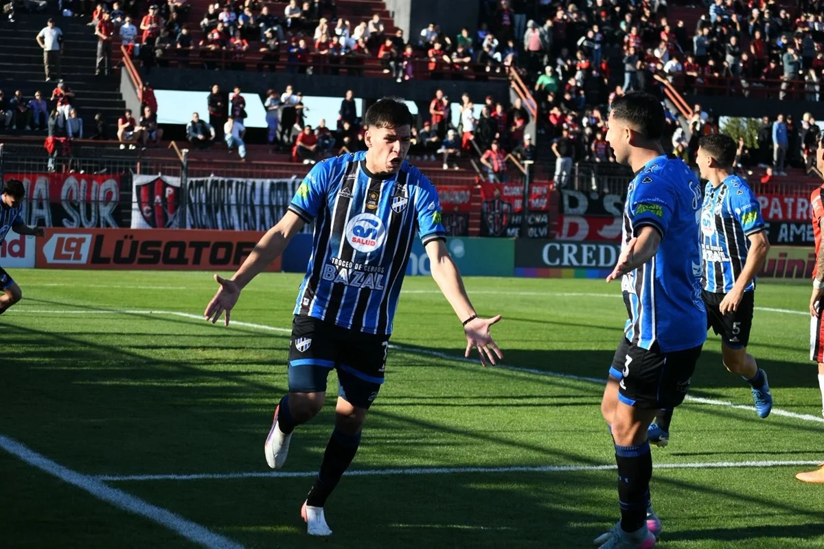 Almagro derrotó a Patronato en Paraná en una tarde atípica