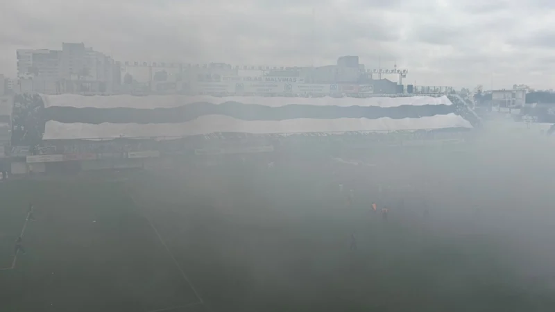 Tremendo recibimiento de All Boys en el clásico ante Nueva Chicago
