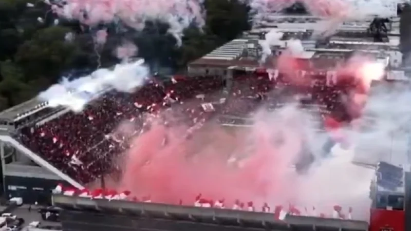 Gran recibimiento de Estudiantes en el clásico ante Gimnasia