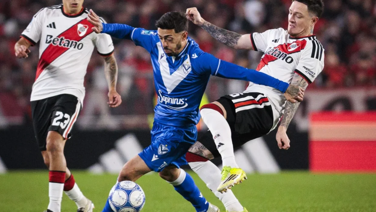 River se imponía por 2-0 pero Vélez reaccionó y llegó al empate
