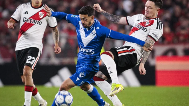 River se imponía por 2-0 pero Vélez reaccionó y llegó al empate