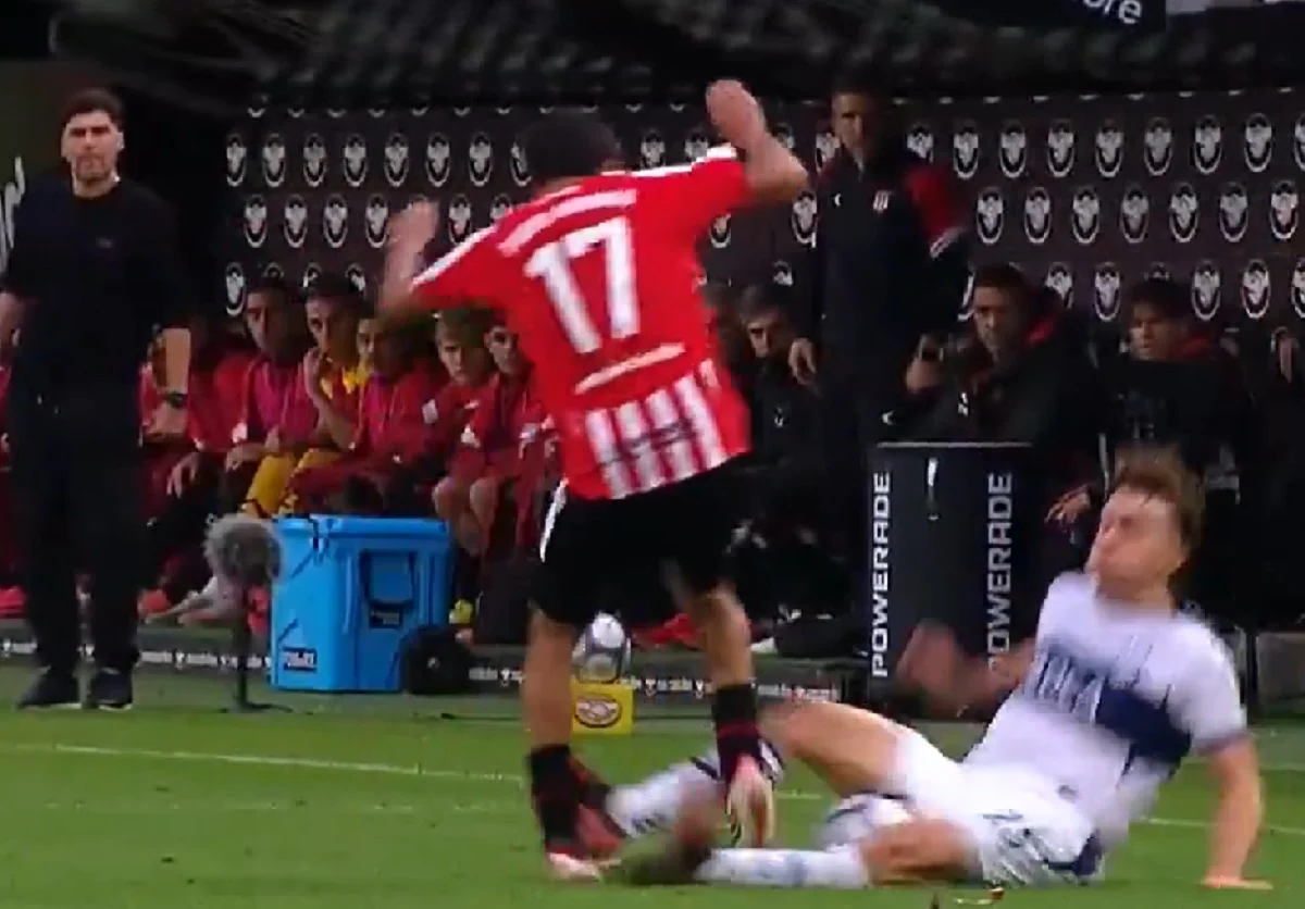 Steimbach fue expulsado en Gimnasia por una dura patada a Tobio Burgos