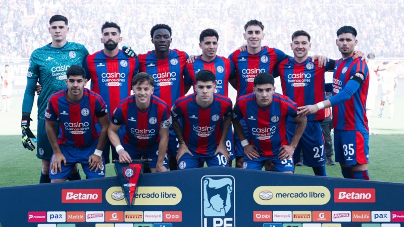 San Lorenzo fue despedido con una estruendosa silbatina tras perder con Huracán