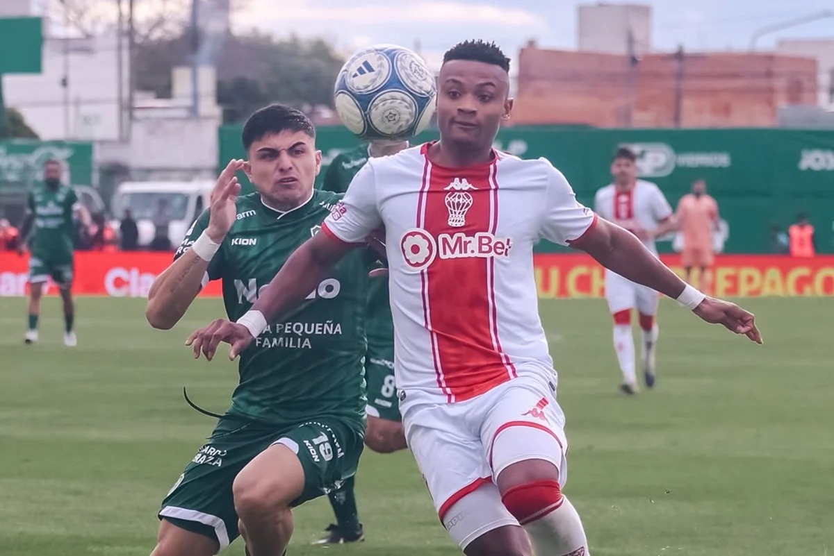 Sarmiento estiró su racha positiva y le ganó a Huracán en Junín
