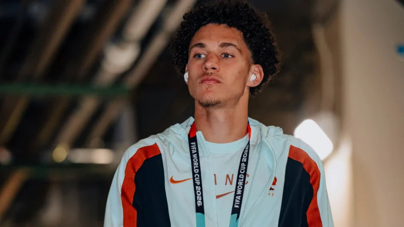 Maghnes Akliouche firma hoy en Paris Saint-Germain que abonó 50 millones de euros