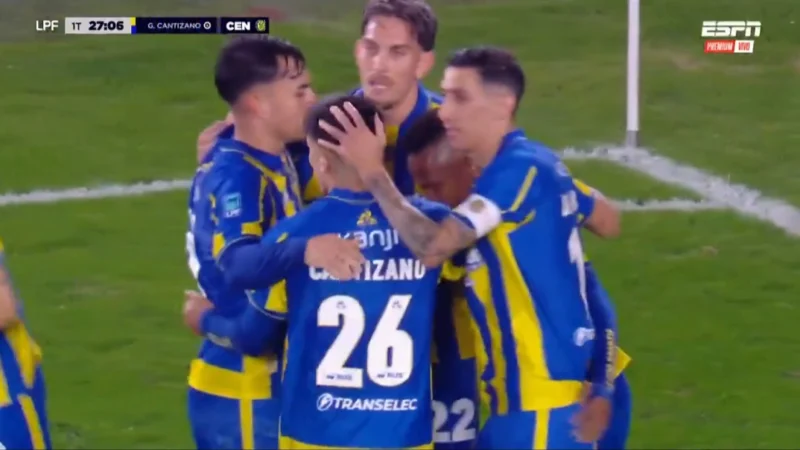 Un gol en contra de Otamendi puso en ventaja a Rosario Central en el Más Monumental