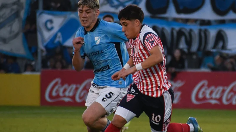 Temperley pintó el clásico de celeste y goleó a Los Andes
