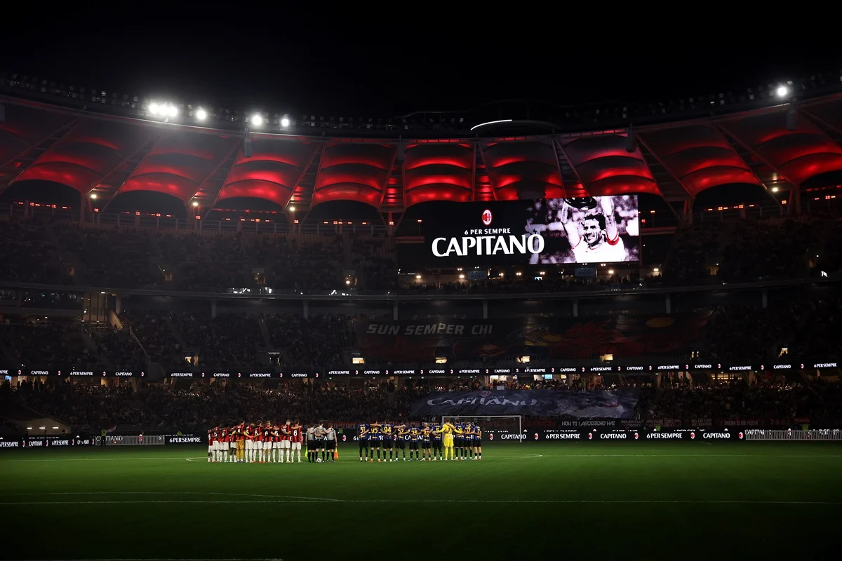 Emotivo minuto de silencio por Franco Baresi en el Milan – Inter