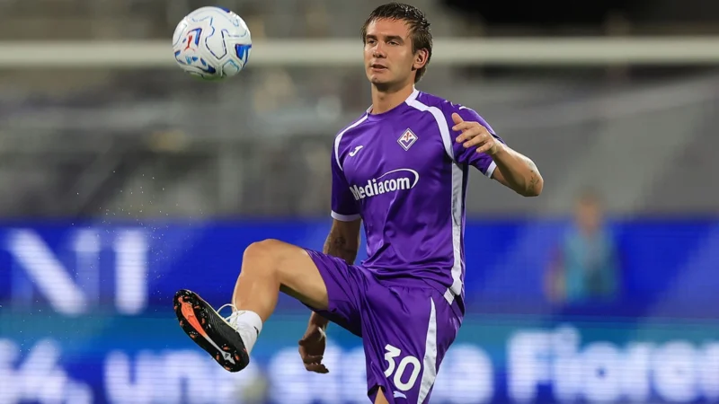 Franco Mastantuono es titular con Fiorentina ante Roma