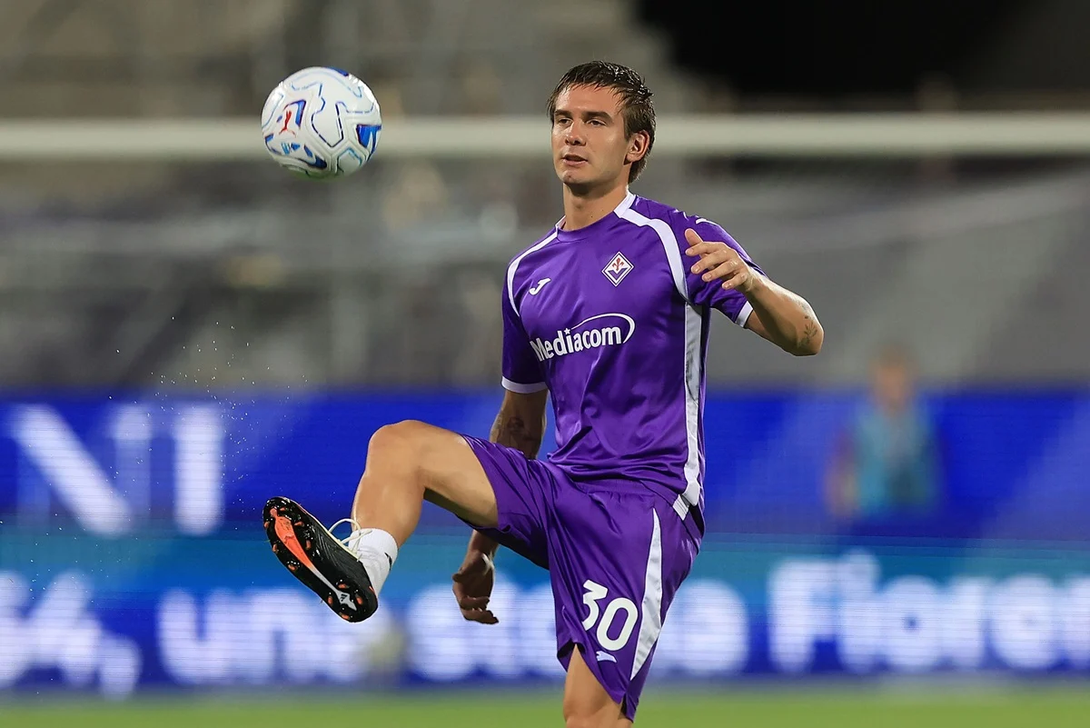 Franco Mastantuono debutó en Fiorentina ante Benevento por Coppa Italia