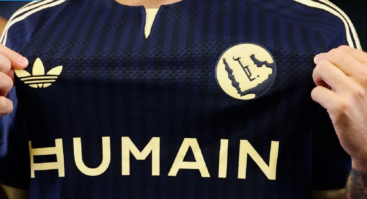 La atractica camiseta alternativa que usará de Cristiano Ronaldo en Al-Nassr en la nueva temporada