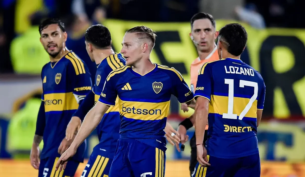 Insólito blooper de Boca: el micro se fue del estadio y se olvidó de cuatro jugadores en Parque Patricios