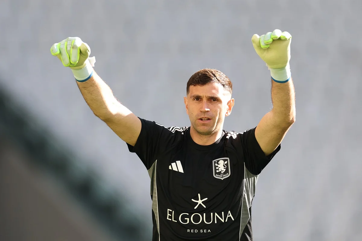 Dibu Martínez tiene todo listo para marchar a Tottenham
