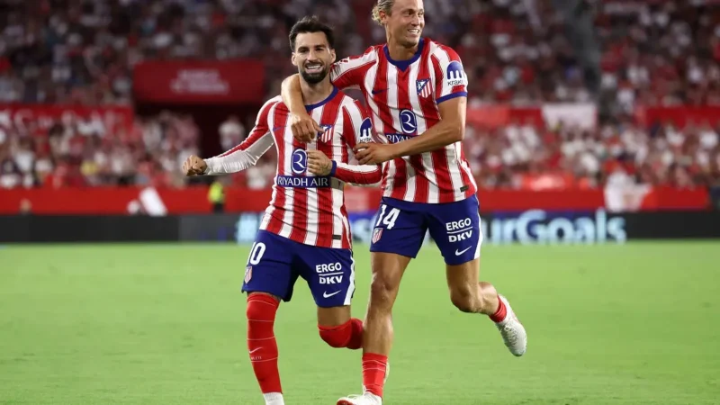 Atlético de Madrid le ganó al Sevilla tras un gran primer tiempo y lidera parcialmente La Liga