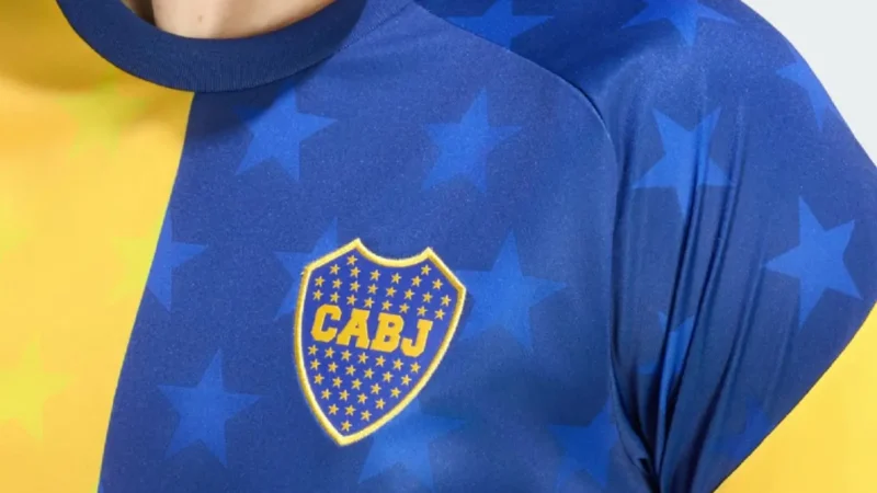 Boca lanzó su nueva camiseta pre partido y estallaron las críticas por el diseño