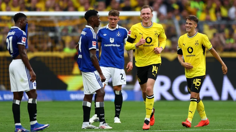 Borussia Dortmund derrotó al Hamburgo y empezó a paso firme