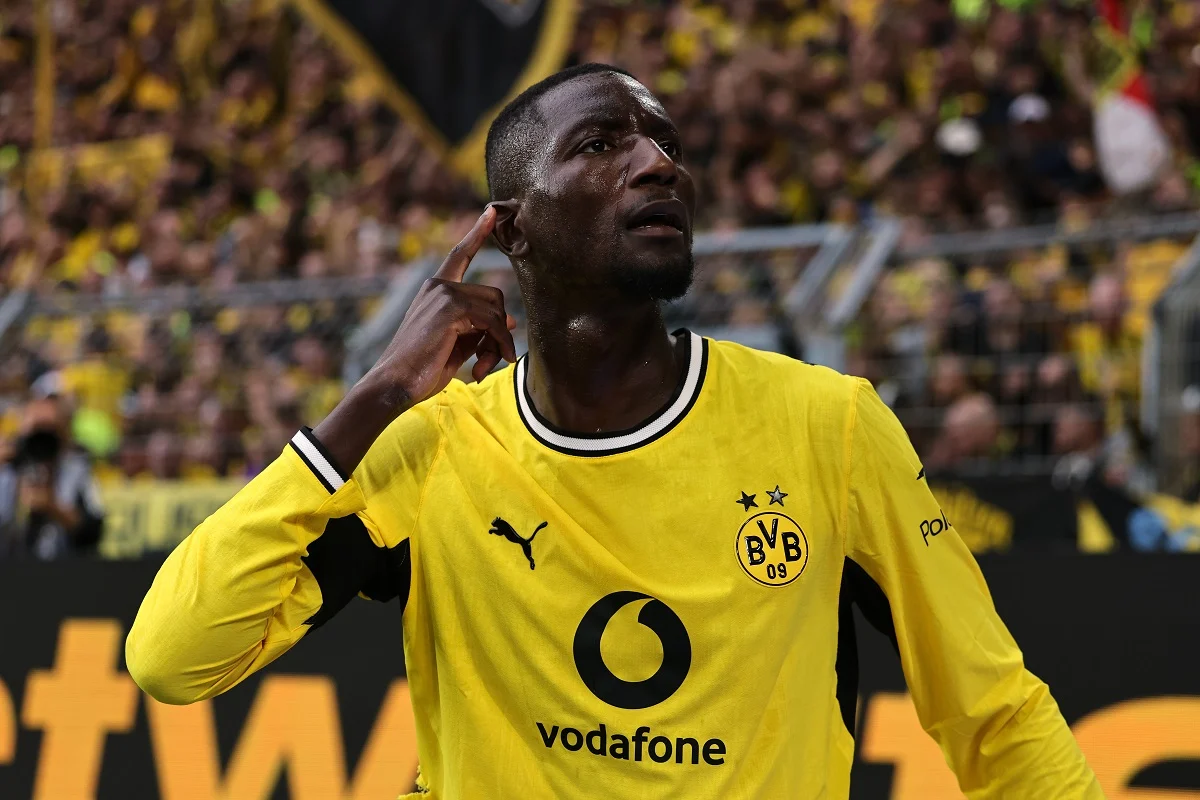 Serhou Guirassy abrió la cuenta para Dortmund ante Hamburgo