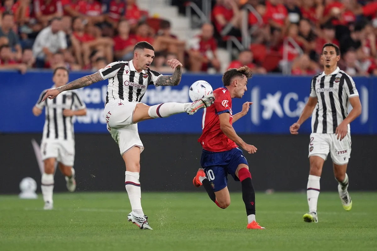 Osasuna buscó más que Levante pero no pasó del 0 a 0