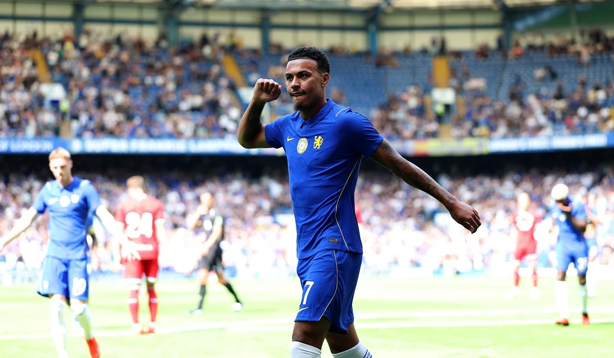 Morgan Rogers, compra más cara en la historia de Chelsea, se presentó en Stamford Bridge con gol amistoso