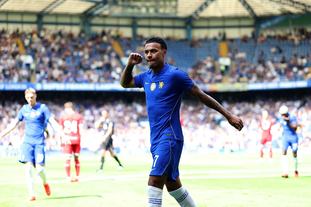 Morgan Rogers, compra más cara en la historia de Chelsea, se presentó en Stamford Bridge con gol amistoso