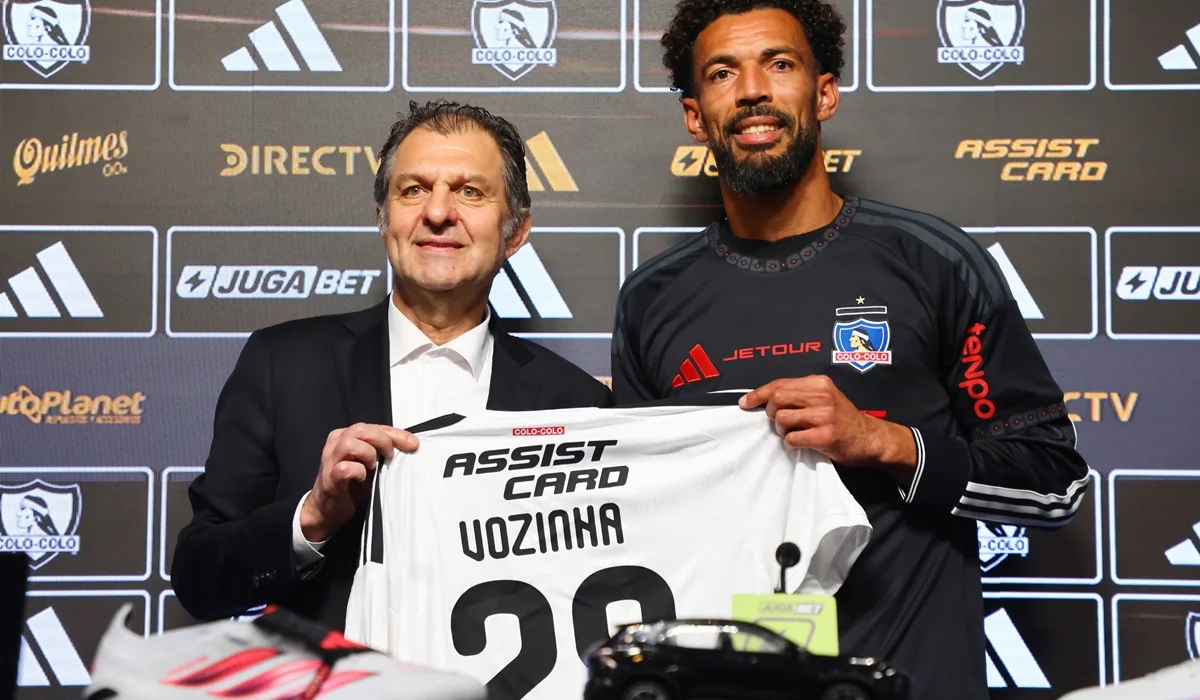 Vozinha sigue sin jugar en Colo Colo y crecen las dudas