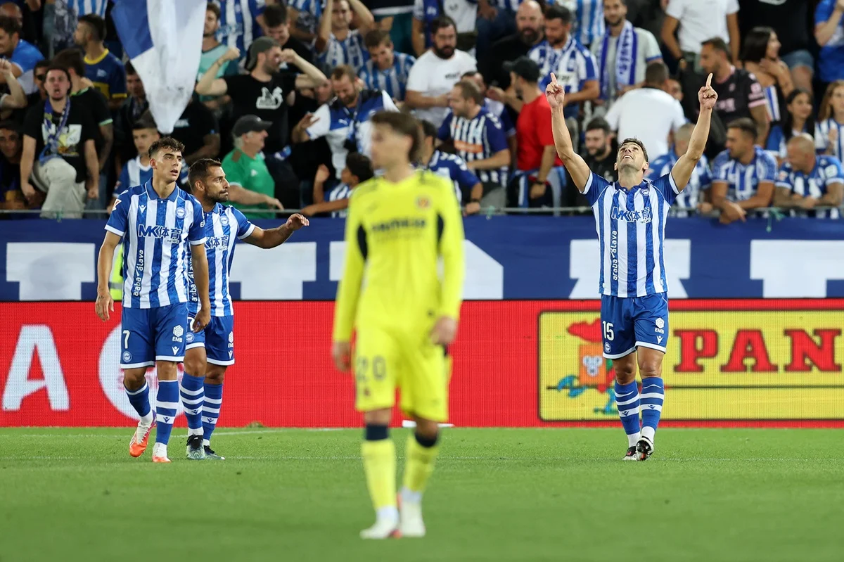 Lucas Boyé abrió la cuenta para Alavés ante Villarreal