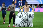 La bandera de Malvinas le costó 321 mil dólares a Argentina