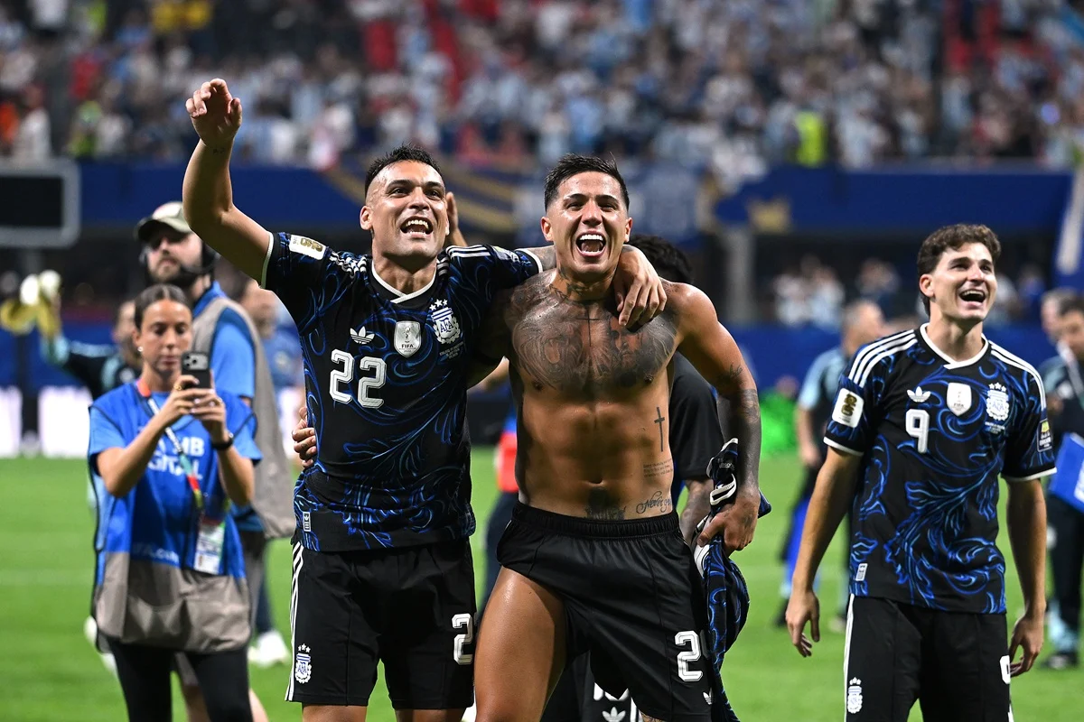 AFA recordó el triunfo ante Inglaterra en el Mundial 2026 con imágenes de Messi, Maradona y Malvinas