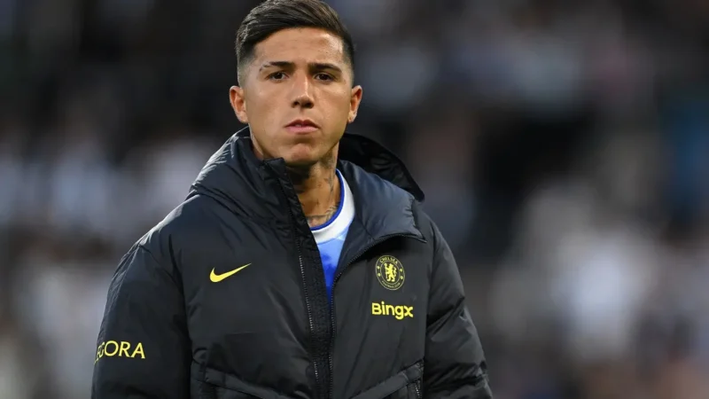 Enzo Fernández, colgado en Chelsea: ni en los concentrados contra Brighton y más cerca del City