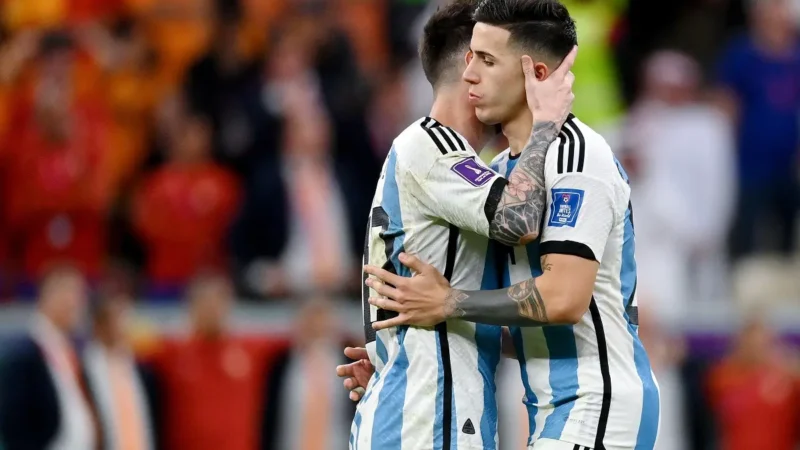 La carta de Enzo Fernández a Lionel Messi tras su retiro: «Te vamos a extrañar»
