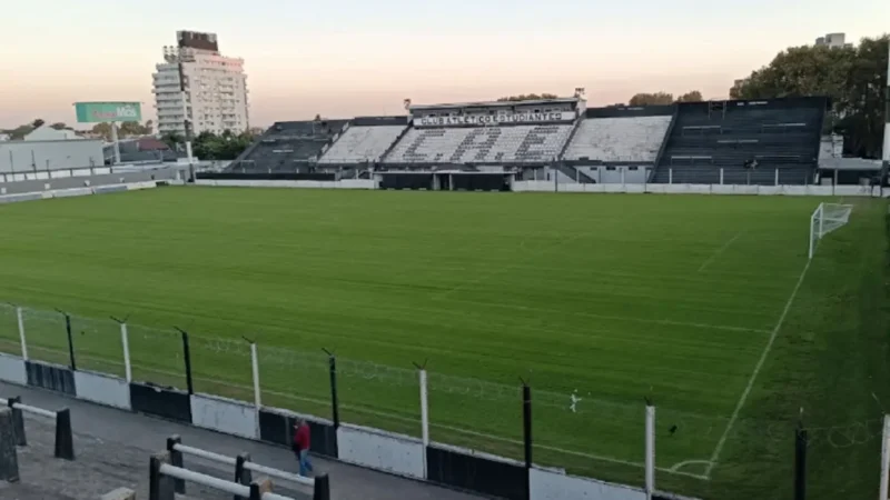 Estudiantes y Ferro jugarán con visitantes y el estadio Ciudad de Caseros será una fiesta