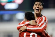 Estudiantes fue superior a Barracas en una polémica noche y clasificó a los cuartos de Copa Argentina