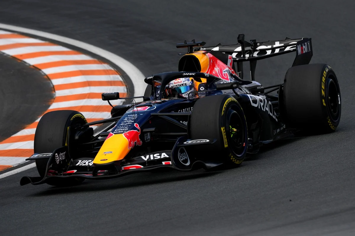 Max Verstappen chocó en la primera vuelta y hay bandera roja en Zandvoort