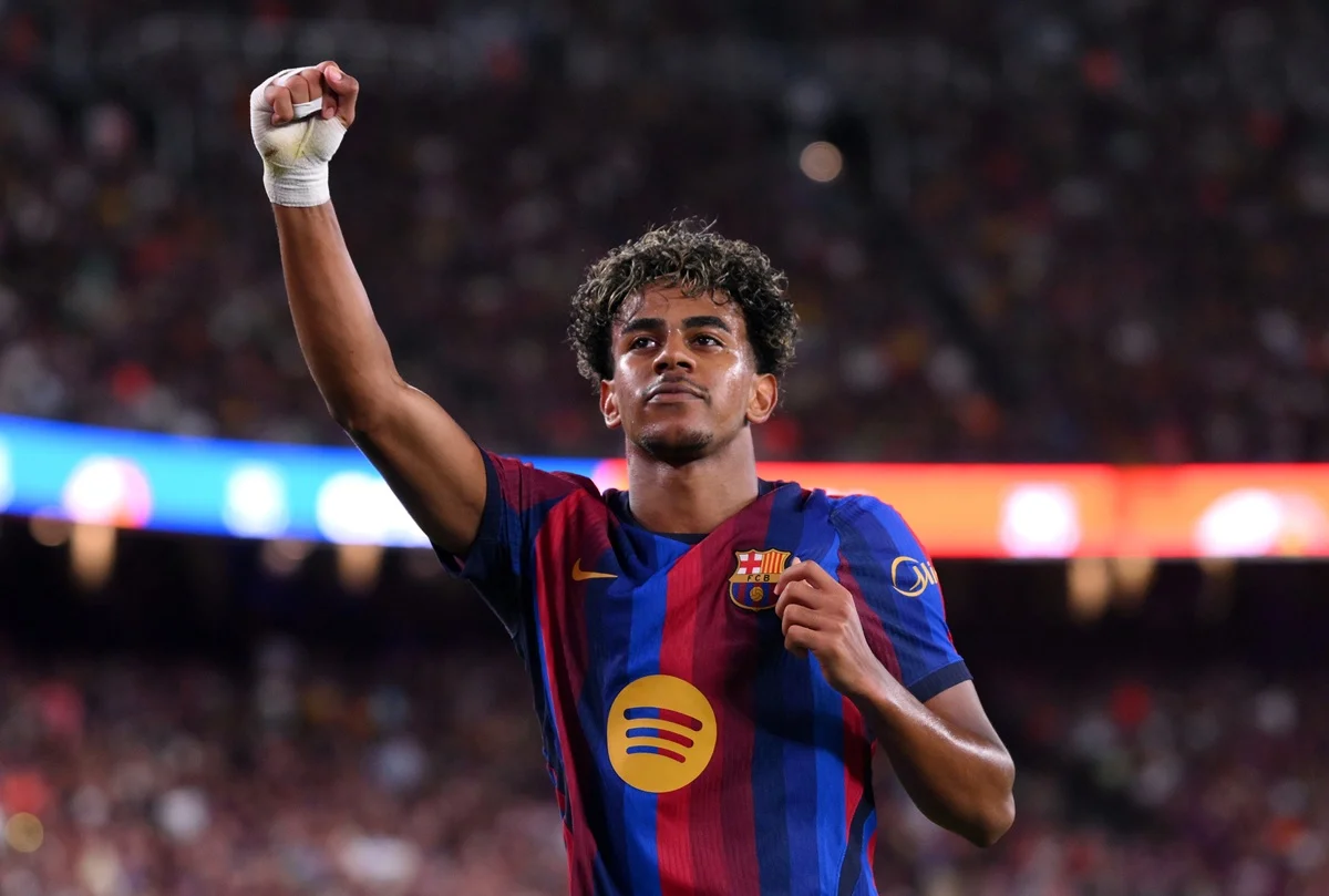 Lamine Yamal se estrenó en la temporada con su gol número 50 para Barcelona