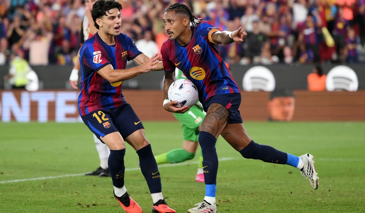 Raphinha marcó otro doblete, alcanzó la línea de Mbappé y gritó su gol 80 con Barcelona