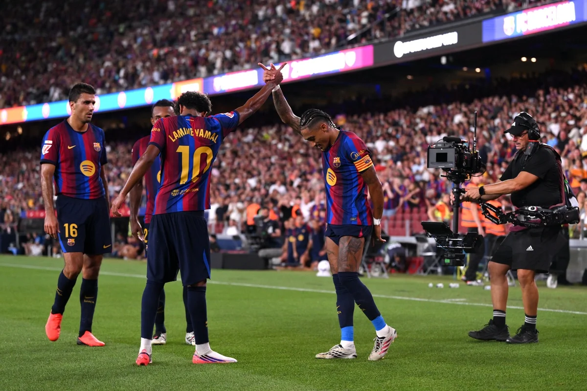 Barcelona goleó 5-2 a Rayo Vallecano y lidera con puntaje perfecto junto a Real Madrid