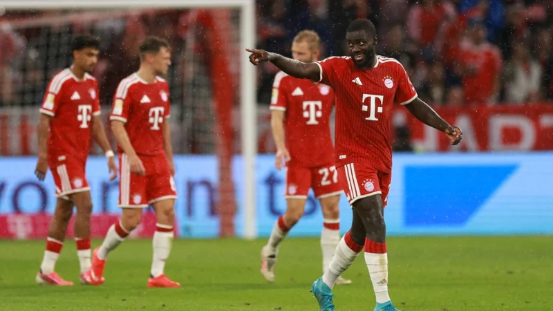 Dayot Upamecano anotó el primer gol de la temporada en Bundesliga