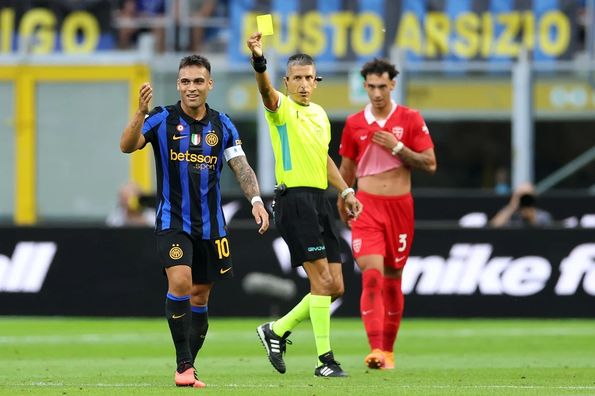 Inter comenzó la defensa del Scudetto goleando a Monza