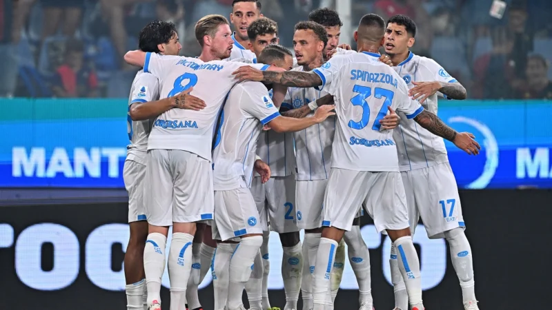 Napoli reaccionó y le ganó sobre el cierre a Genoa