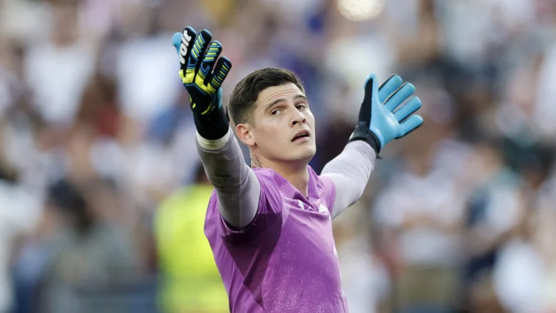 Leeds quiere a Orlando Gill, pero San Lorenzo no recibió ofertas