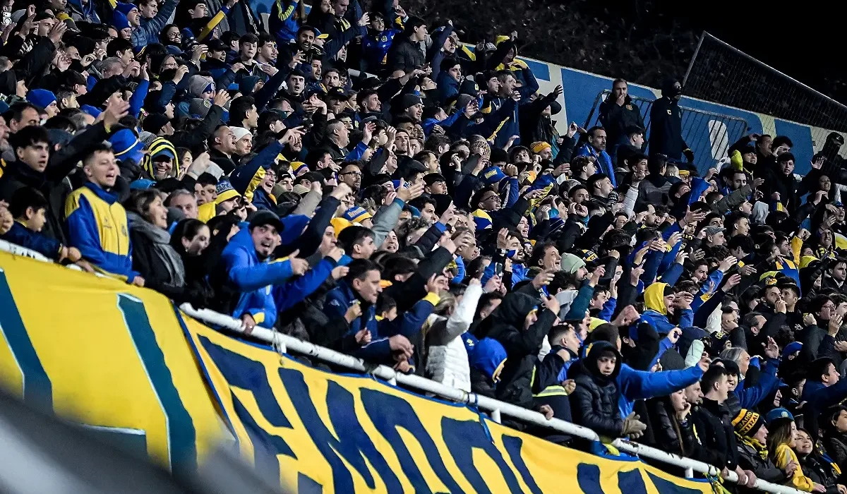 El recibimiento a puro papelitos de Rosario Central ante Corinthians por la Copa Libertadores