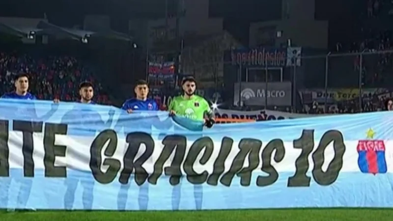 Tigre y Barracas homenajearon a Messi tras su retiro de la Selección Argentina