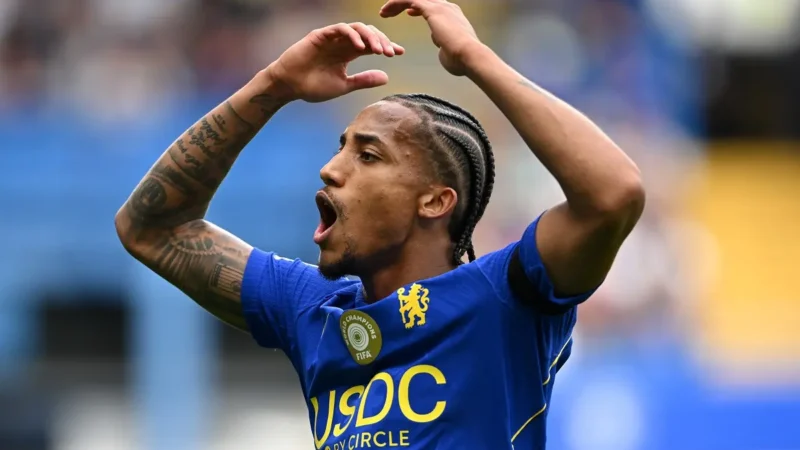 Joao Pedro y una extraña tarde en Chelsea: un gol, otro en contra y un increíble errado