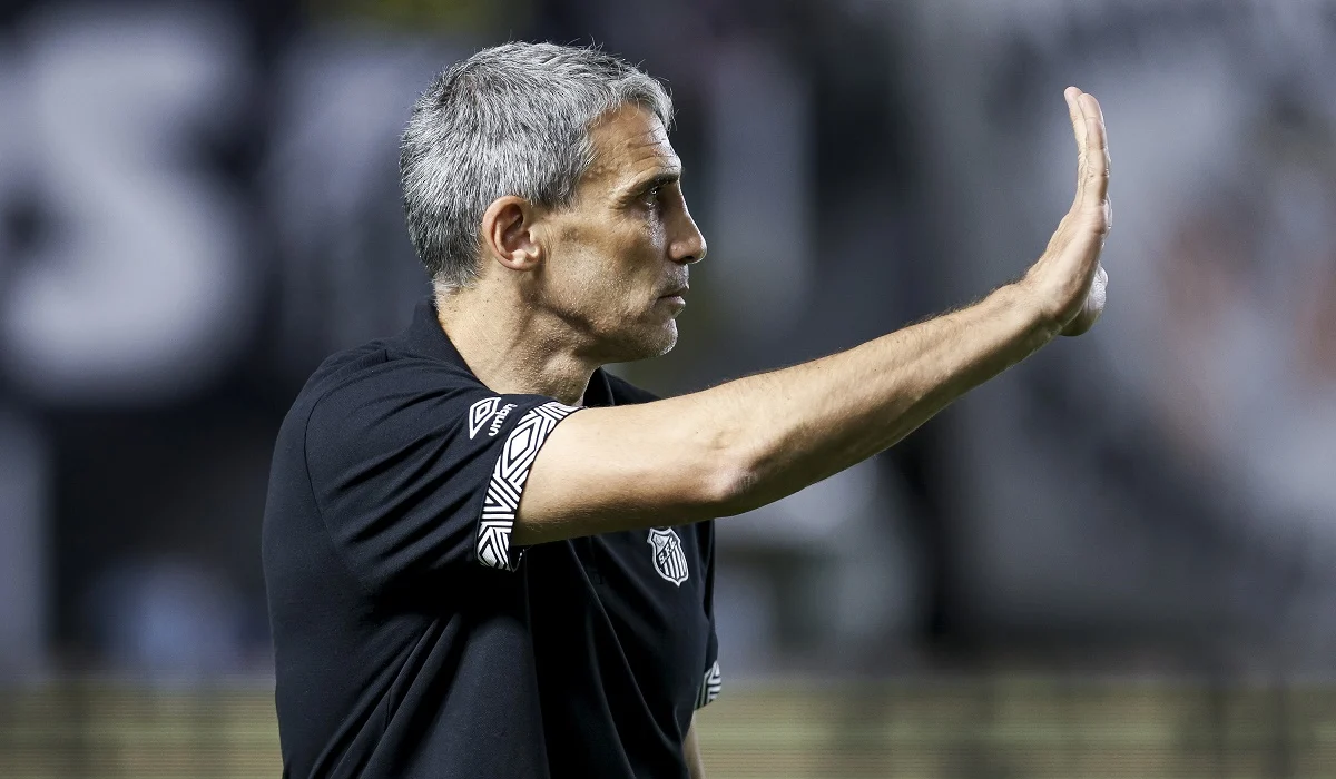 Juan Pablo Vojvoda, crítico en Racing: «No podemos permitirnos la expulsión de Maravilla Martínez»