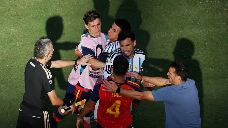 ¿Quiénes fueron los jugadores de Argentina sancionados por la FIFA tras el escándalo de la final del Mundial?