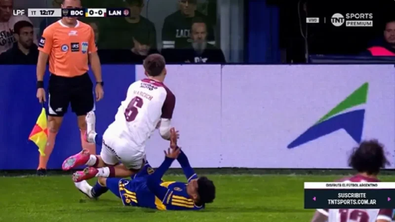 Polémica en Boca – Lanús: ¿Era roja la patada de Leonel Flores a Sasha Marcich?