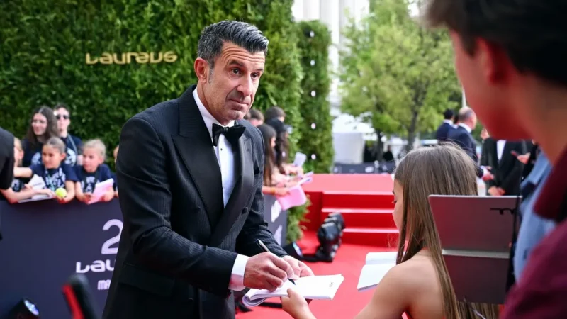 Luis Figo pidió la renuncia de Gianni Infantino y lanzó una durísima carta contra el presidente de la FIFA
