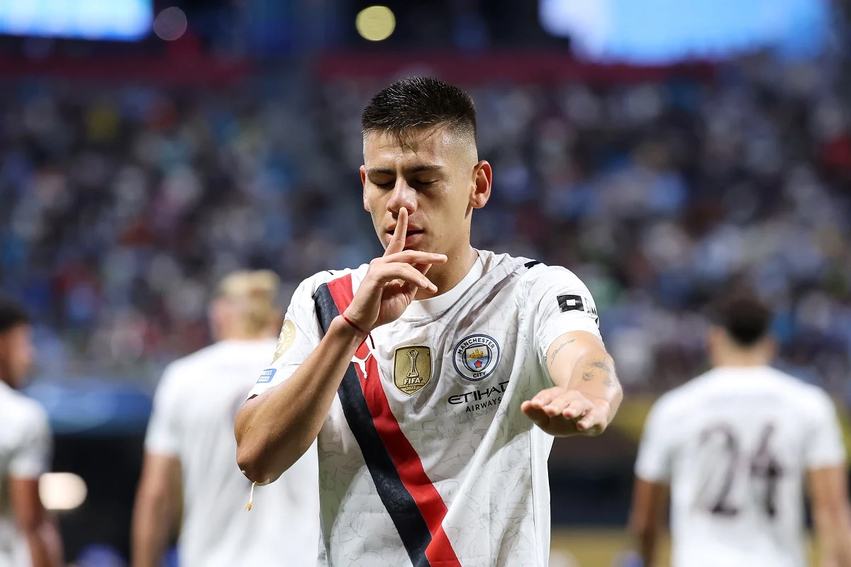 Claudio Echeverri volvió a quedar fuera de los citados en Manchester City