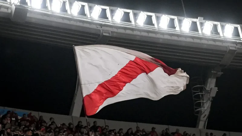 River e Independiente Santa Fe confirmaron sus 11 para definir el pase a cuartos de la Sudamericana