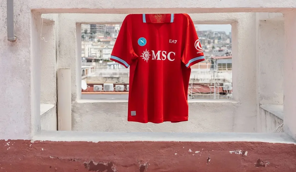 Napoli presentó una nueva camiseta alternativa: un homenaje a la exitosa era de Diego Maradona